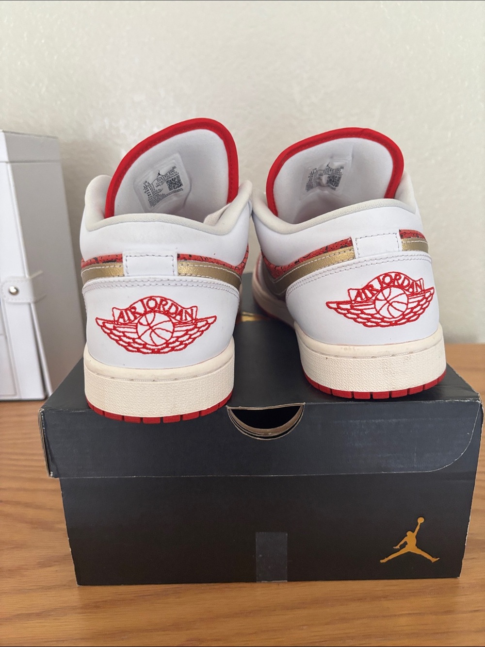 Jordan 1s King&Queen - Picture 5 of 7